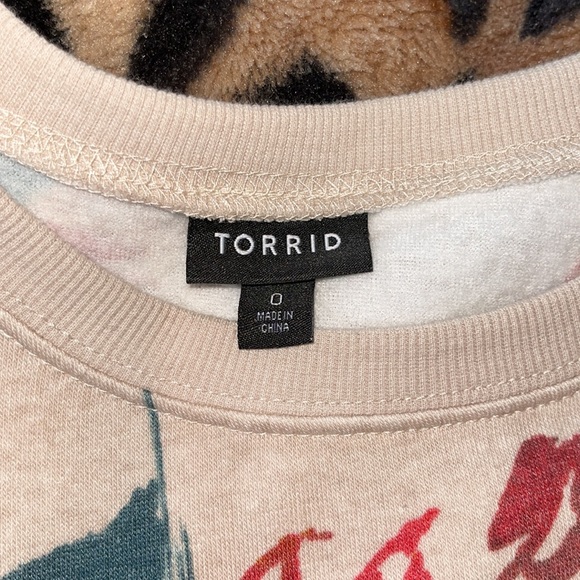Torrid crew neck - Picture 2 of 2